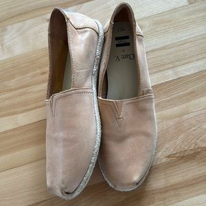 Toms x Clare V Women's Light Brown Slip-On Flats